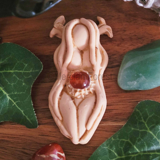 Elen of the Ways Goddess, Altar Goddess Decoration