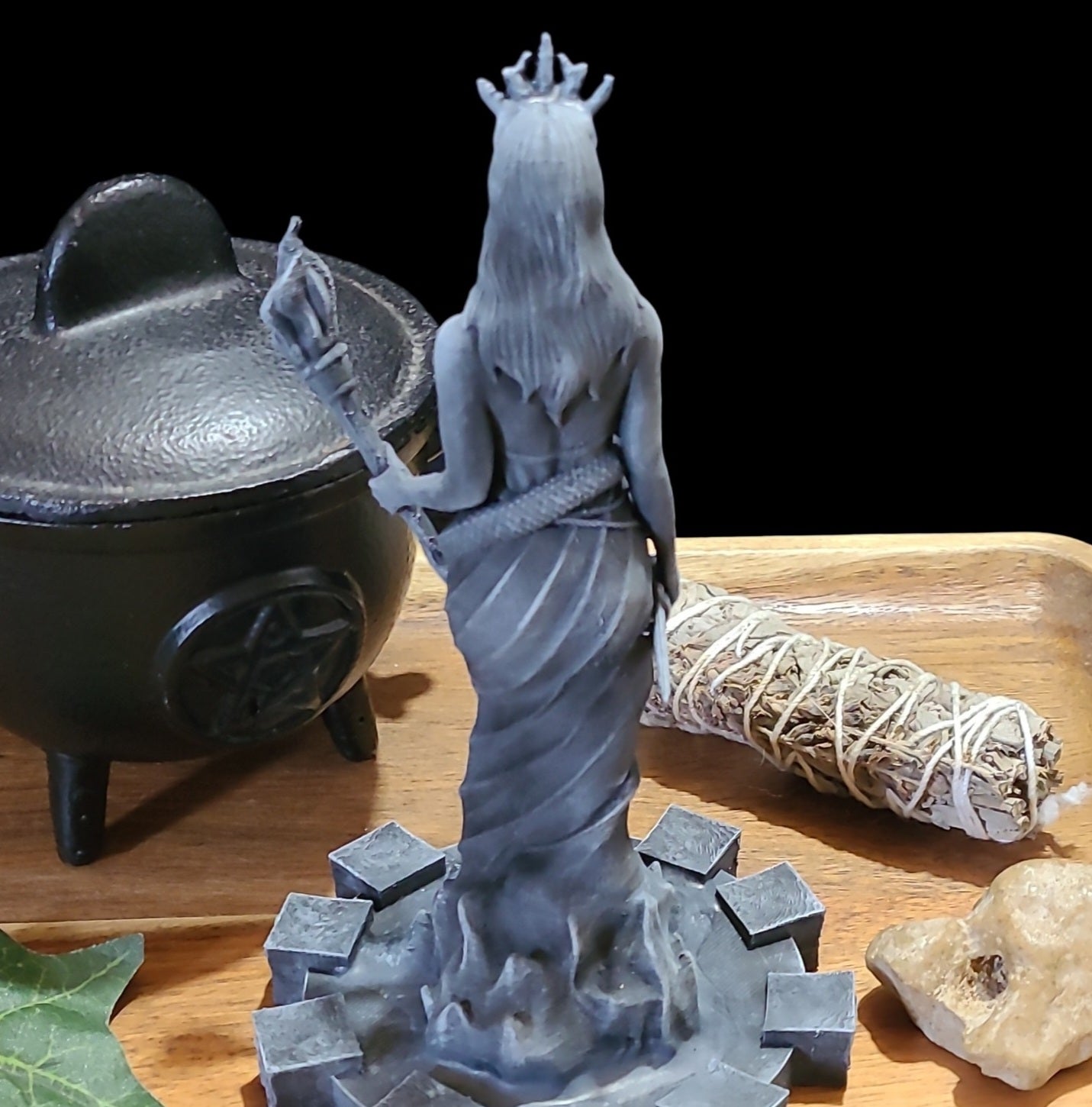 Hecate Statue Figurine in Stone Effect