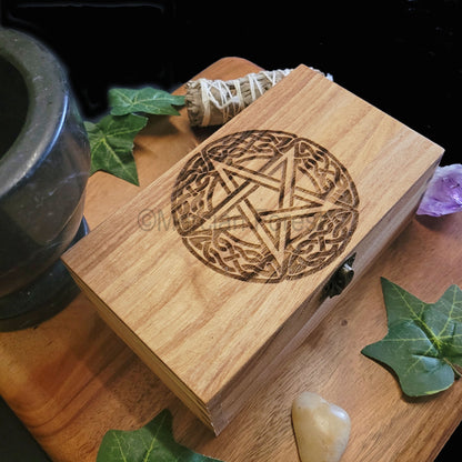 Pentacle Box 18 x 10 x 6.5 cm