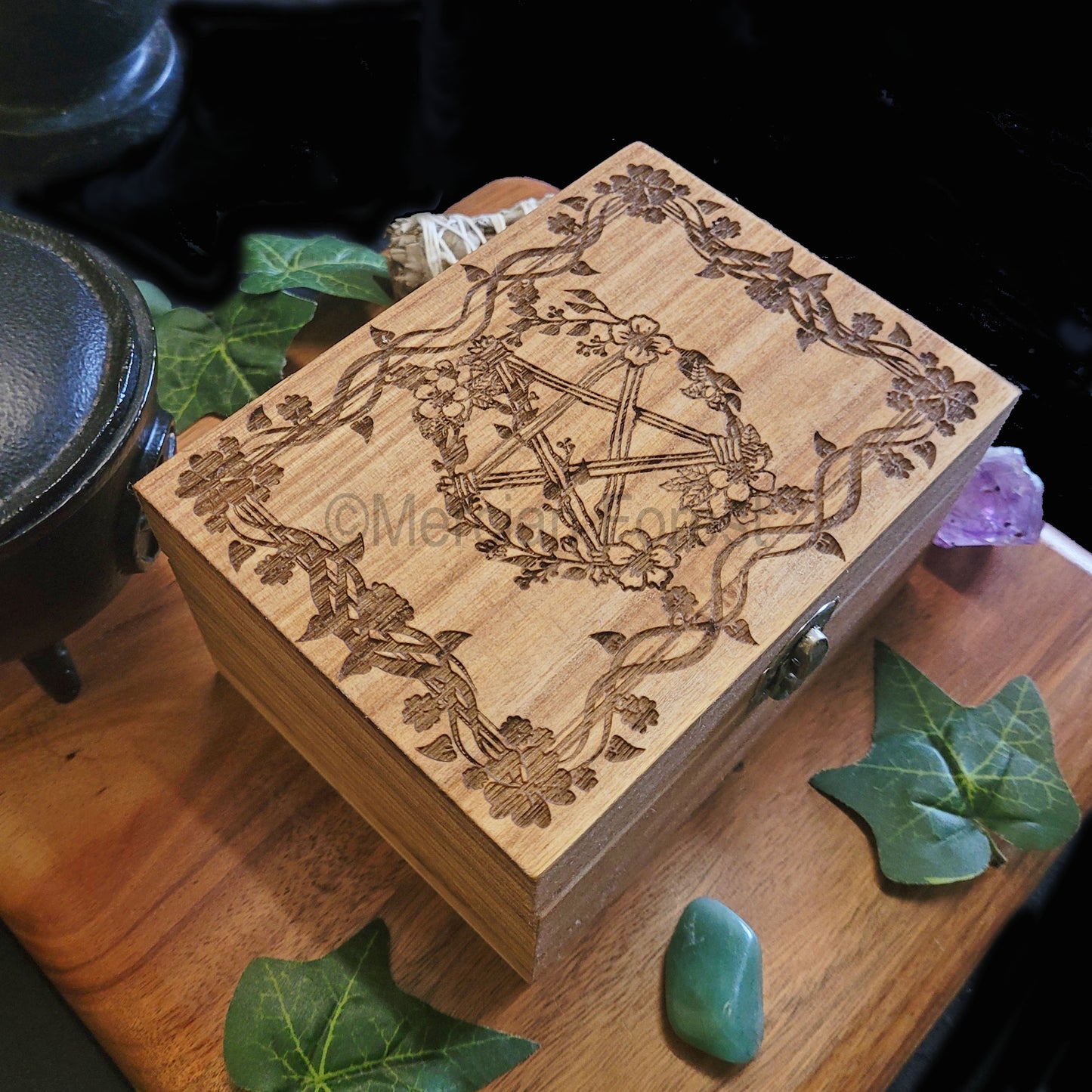 Floral Pentacle Box 16 x 12 x 9 cm