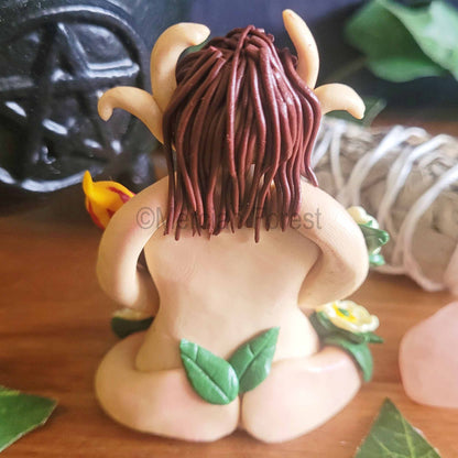 Elen of The Ways Sitting Goddess Figurine with Primrose Flowers