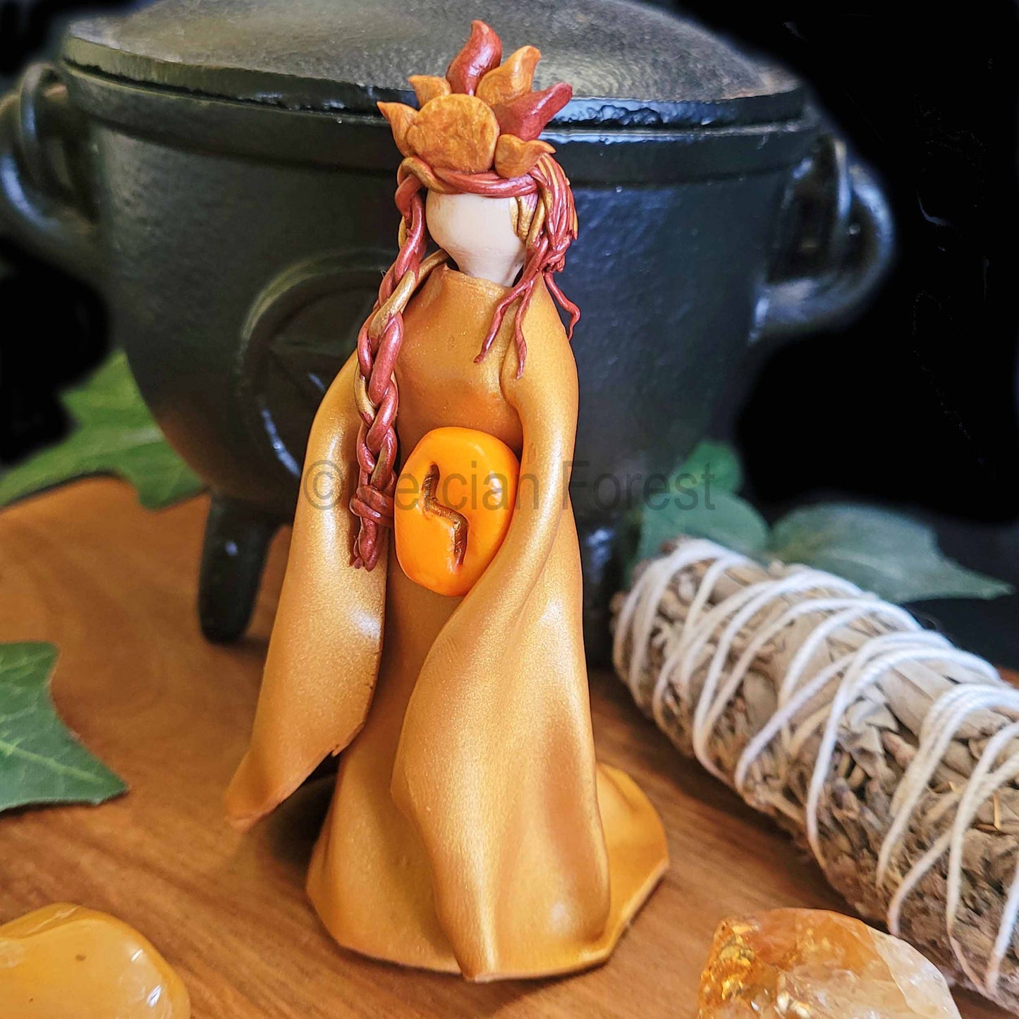 Sol Altar Goddess, Mini Statue or Figurine